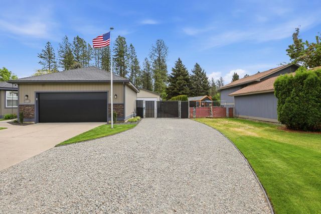 15714 N Gleneden Dr, Spokane, WA 99208