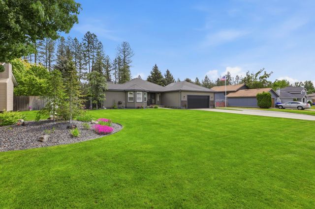 15714 N Gleneden Dr, Spokane, WA 99208