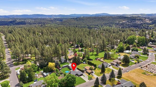 15714 N Gleneden Dr, Spokane, WA 99208