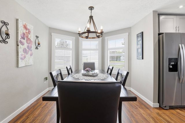 15714 N Gleneden Dr, Spokane, WA 99208