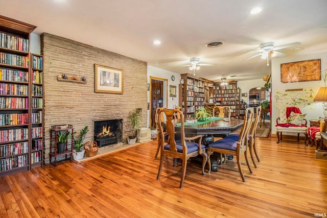 905 White Oak Drive, South Bend, IN 46617