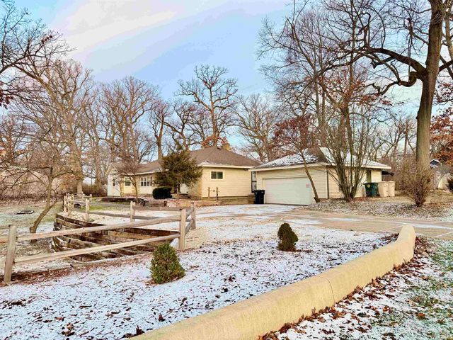 905 White Oak Drive, South Bend, IN 46617