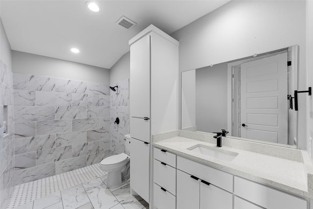 1510 S Lindsay, Gainesville, TX 76240