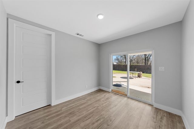 1510 S Lindsay, Gainesville, TX 76240