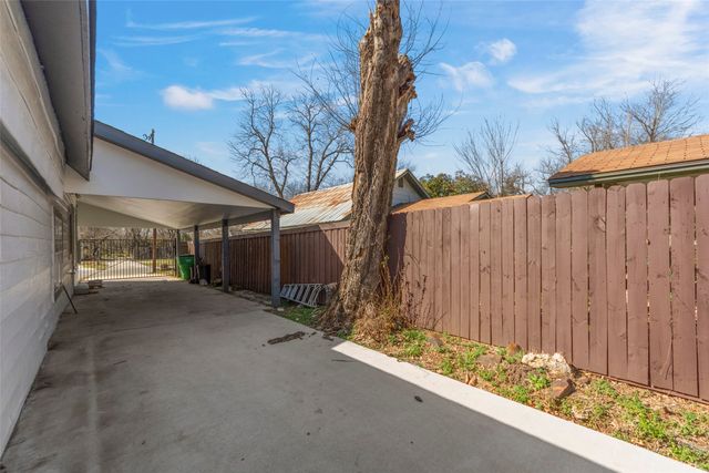 1510 S Lindsay, Gainesville, TX 76240