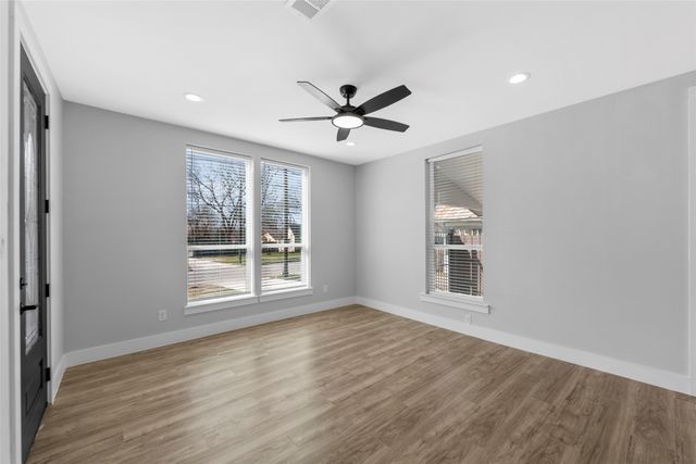 1510 S Lindsay, Gainesville, TX 76240