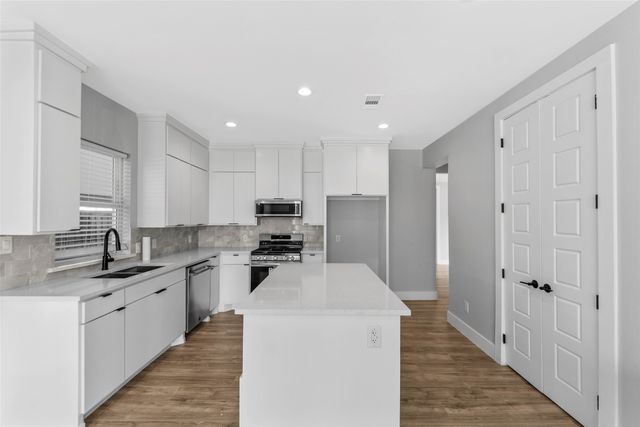 1510 S Lindsay, Gainesville, TX 76240