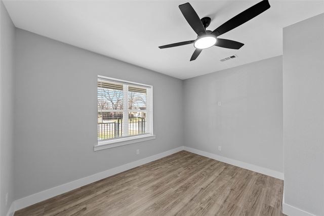 1510 S Lindsay, Gainesville, TX 76240