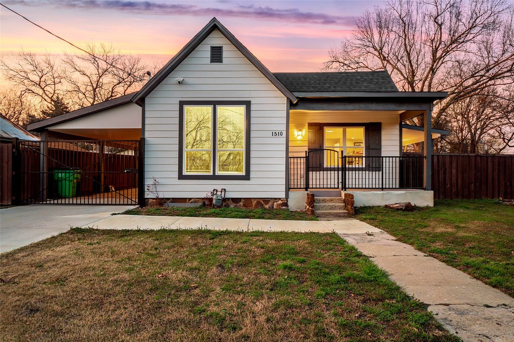 1510 S Lindsay, Gainesville, TX 76240