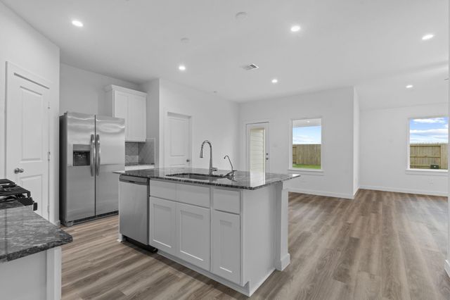 1021 River Coral, Alvin, TX 77511