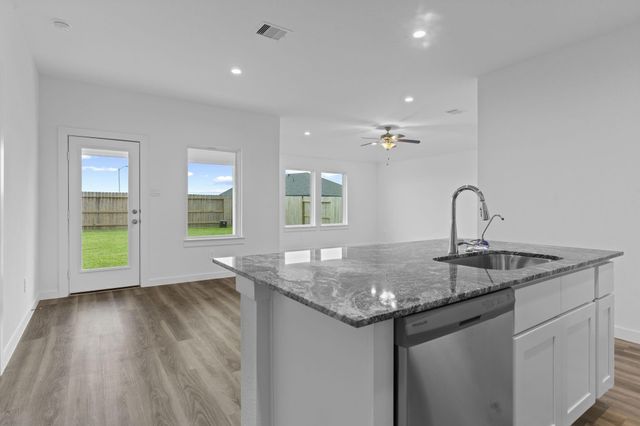 1021 River Coral, Alvin, TX 77511