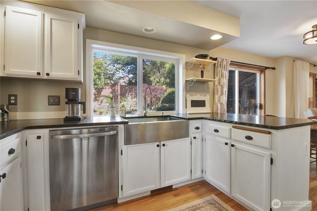 17513 Redhawk Drive, Arlington, WA 98223