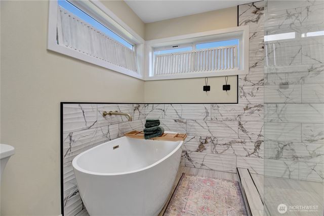 17513 Redhawk Drive, Arlington, WA 98223