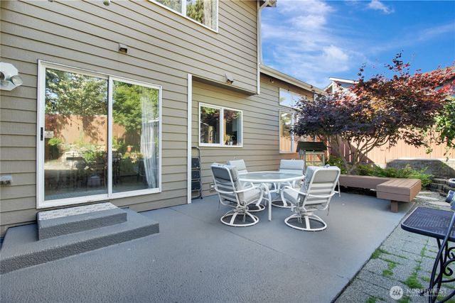 17513 Redhawk Drive, Arlington, WA 98223