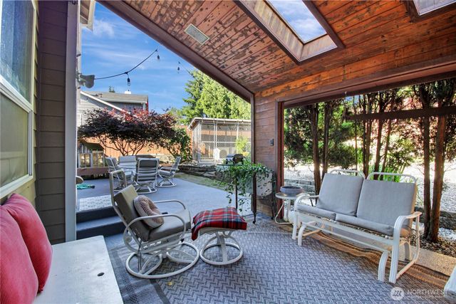 17513 Redhawk Drive, Arlington, WA 98223