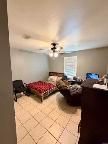 530 N Boyd St, Monticello, AR 71655
