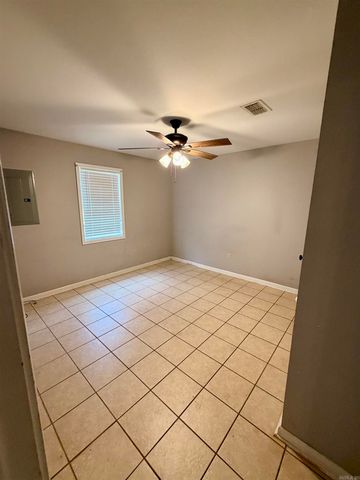 530 N Boyd St, Monticello, AR 71655