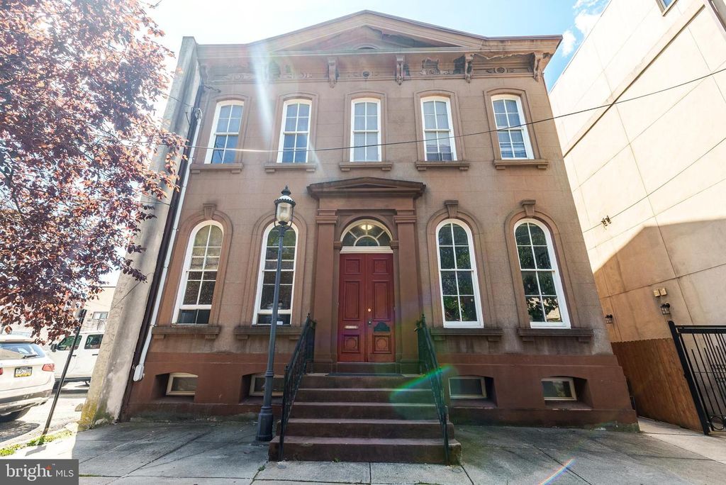 318 BAINBRIDGE ST, Philadelphia, PA 19147