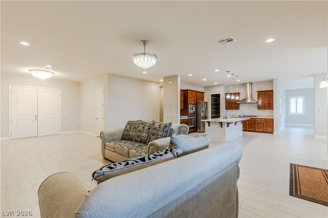 5838 Exbury Gardens, Las Vegas, NV 89118