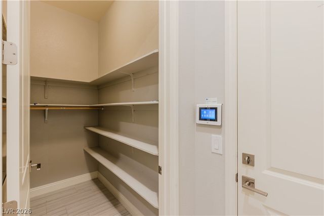 5838 Exbury Gardens, Las Vegas, NV 89118