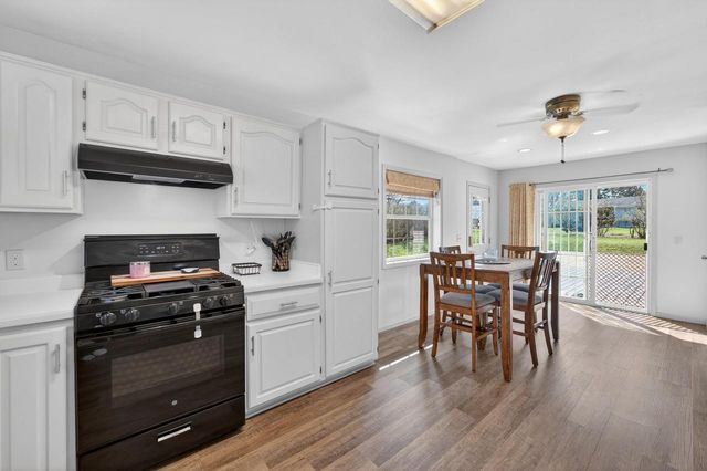 4389 Curry Lane, Windsor, WI 53598
