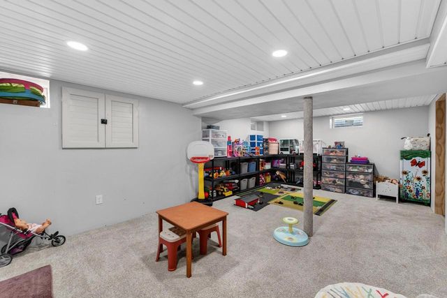 4389 Curry Lane, Windsor, WI 53598