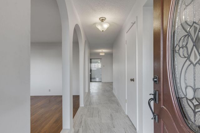 12324 Key West Drive NE, Albuquerque, NM 87111