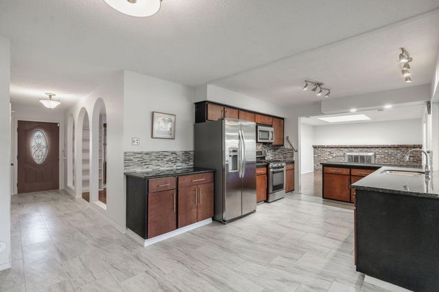 12324 Key West Drive NE, Albuquerque, NM 87111