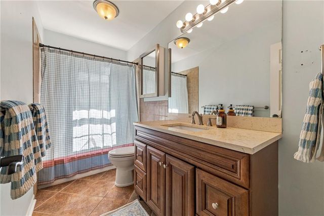 8301 Clare Road, Lenexa, KS 66227