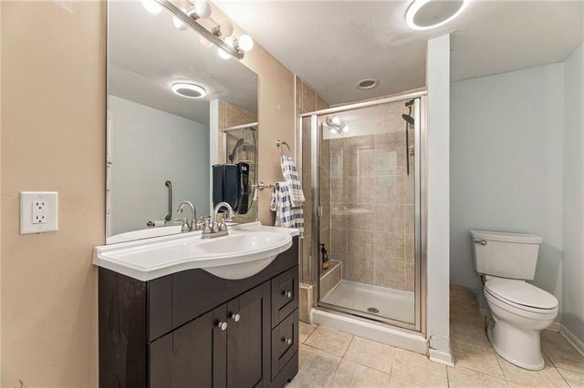 8301 Clare Road, Lenexa, KS 66227