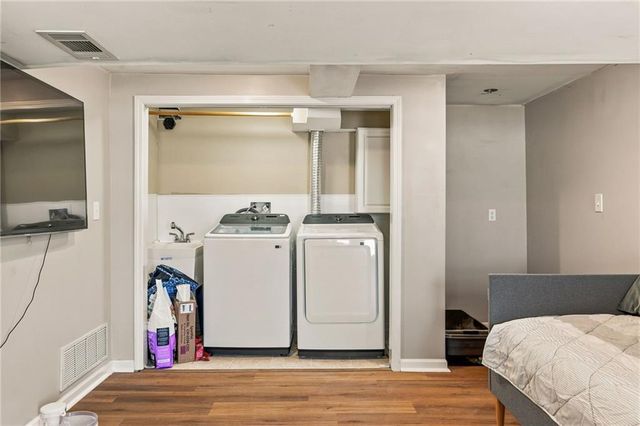 8301 Clare Road, Lenexa, KS 66227