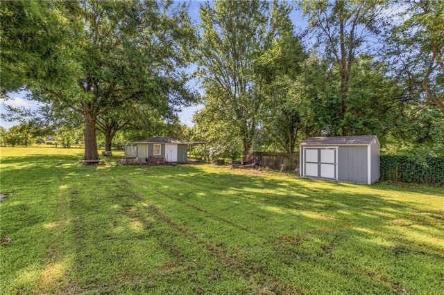 8301 Clare Road, Lenexa, KS 66227