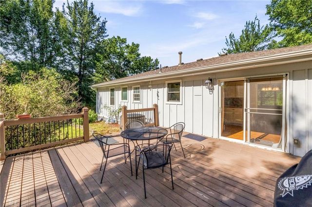 8301 Clare Road, Lenexa, KS 66227