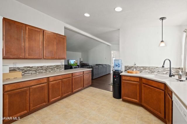 908 W 60th Street, Rosamond, CA 93560