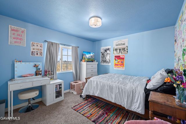 908 W 60th Street, Rosamond, CA 93560