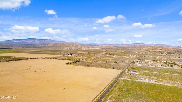 908 W 60th Street, Rosamond, CA 93560