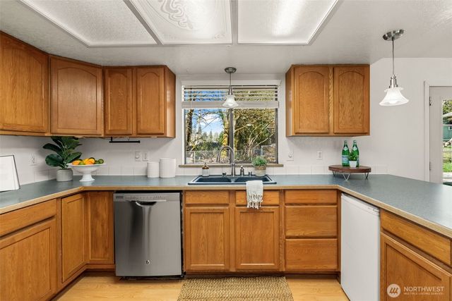 51 NE Riverhill Lane, Belfair, WA 98528