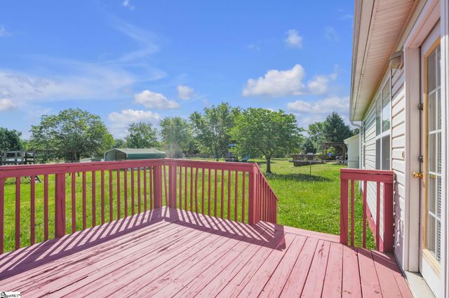 1370 Bishop Road, Inman, SC 29349