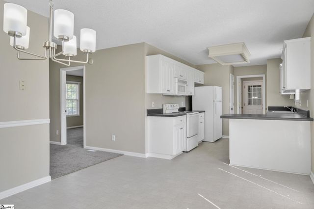 1370 Bishop Road, Inman, SC 29349