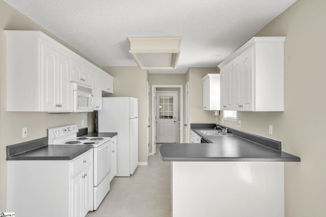 1370 Bishop Road, Inman, SC 29349