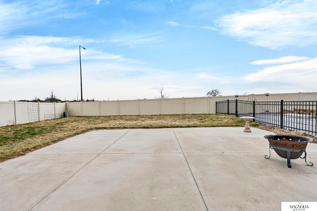 9511 Southern Sky Road, Lincoln, NE 68505