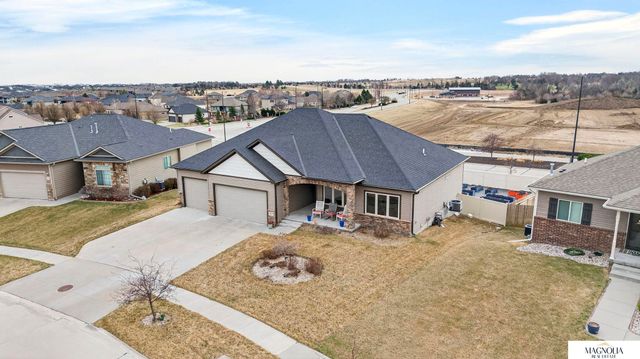 9511 Southern Sky Road, Lincoln, NE 68505