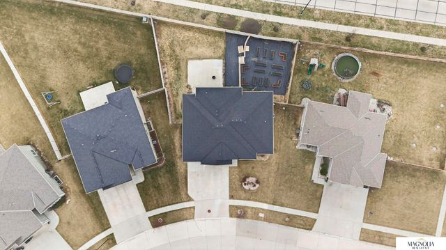 9511 Southern Sky Road, Lincoln, NE 68505