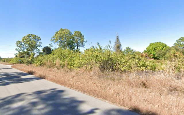 723 Bianca Avenue S, Lehigh Acres, FL 33974
