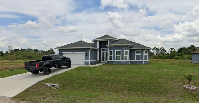 723 Bianca Avenue S, Lehigh Acres, FL 33974