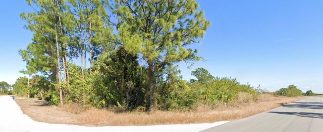 723 Bianca Avenue S, Lehigh Acres, FL 33974