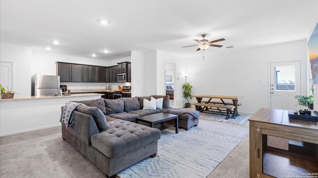 3923 Trail De Paris, New Braunfels, TX 78132