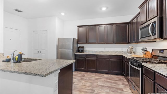 3923 Trail De Paris, New Braunfels, TX 78132