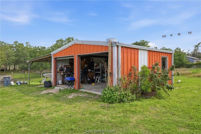 116 South Yaupon Drive, Somerville, TX 77879