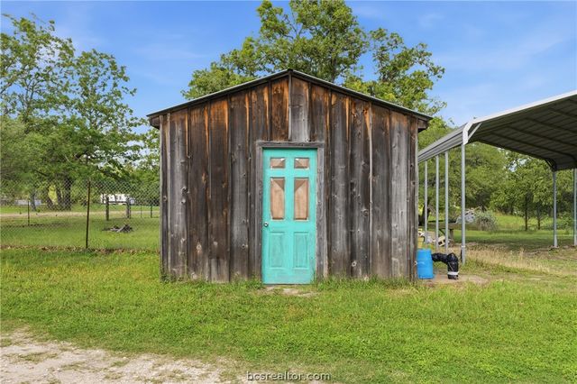 116 South Yaupon Drive, Somerville, TX 77879